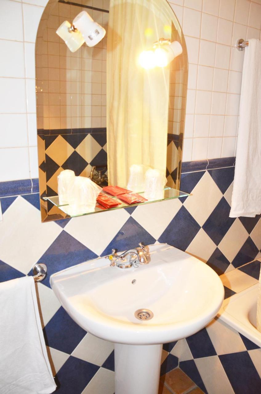 Hostal Restaurante El Parador Alcaracejos Екстер'єр фото